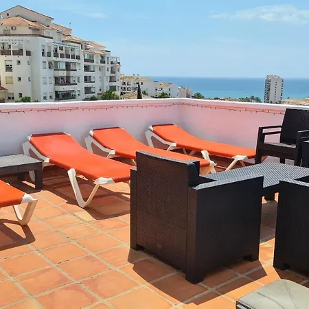 Penthouse At Pueblo Evita Бенальмадена